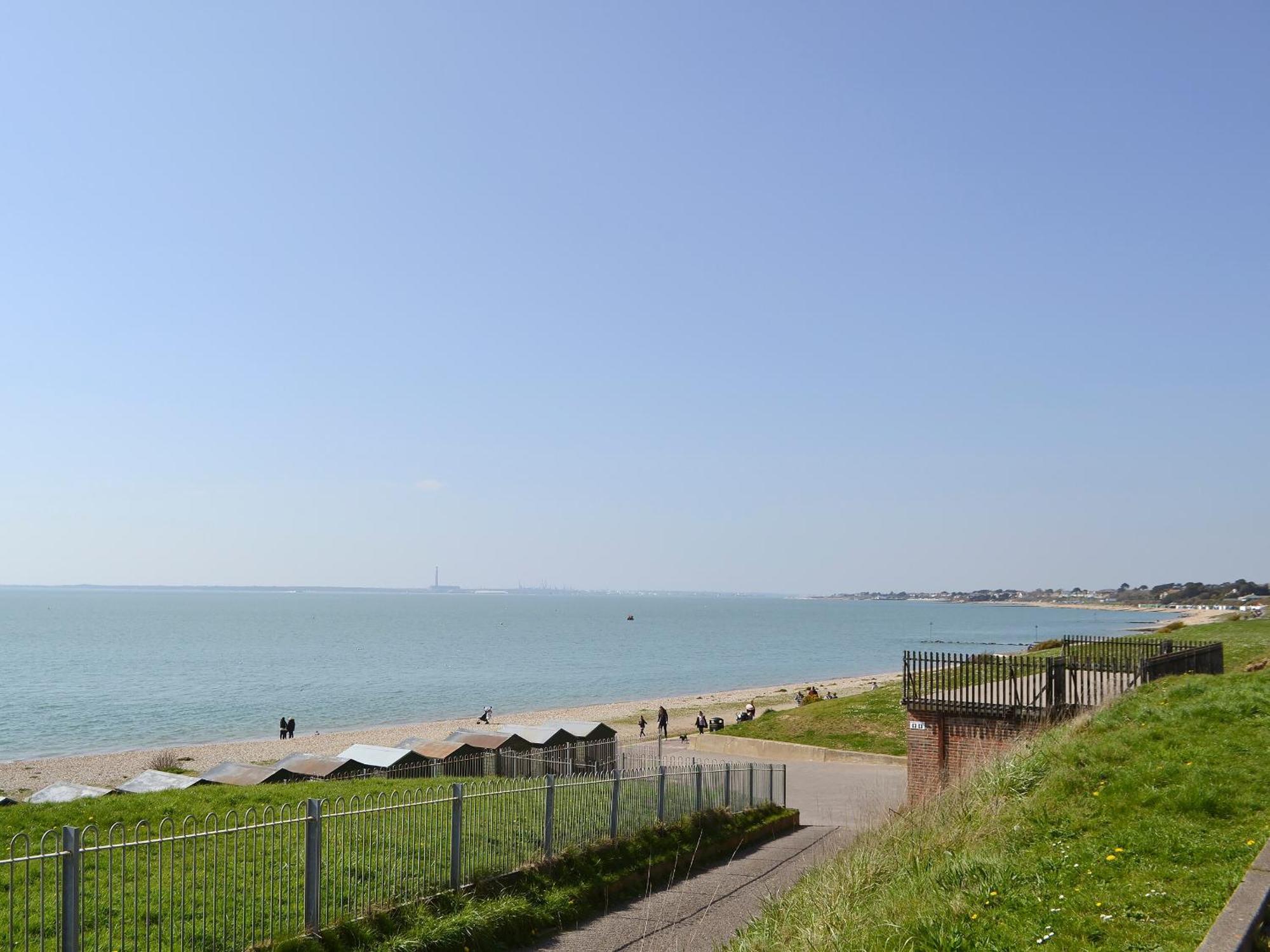 Seaways Villa Lee-on-the-Solent Exteriör bild